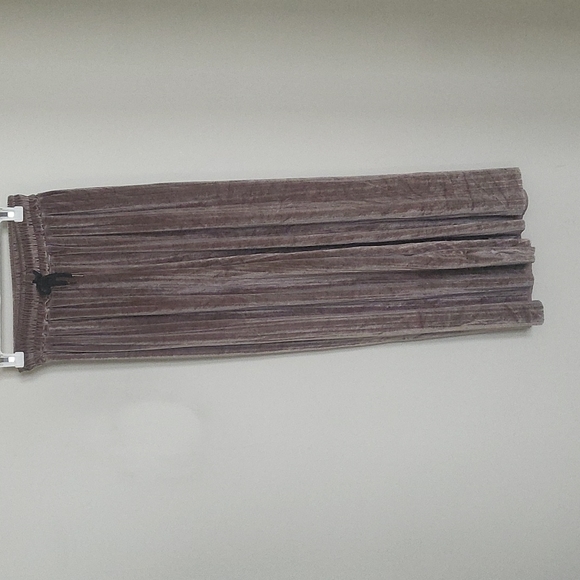 Velvet Pants - Picture 1 of 2